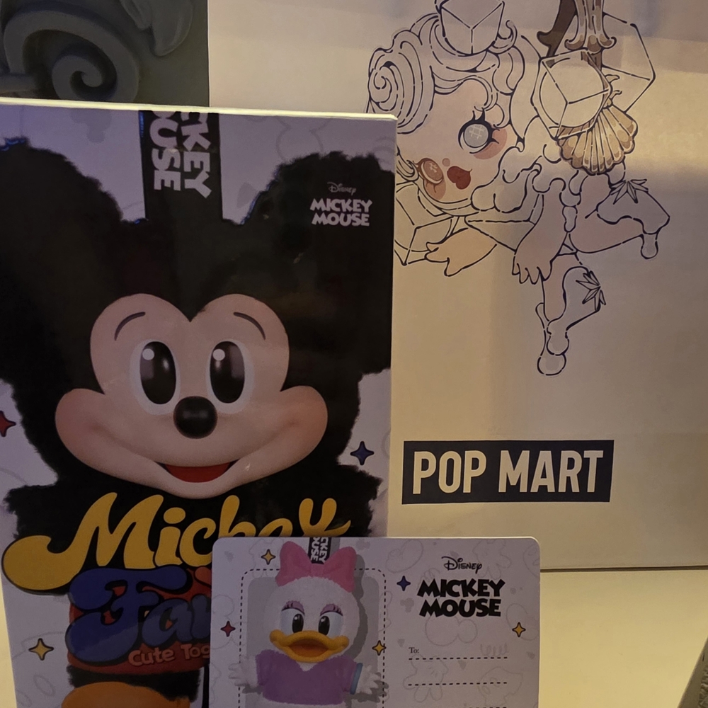 Daisy Duck Disney Mickey and Family Pop Mart Collectible Bag Charm